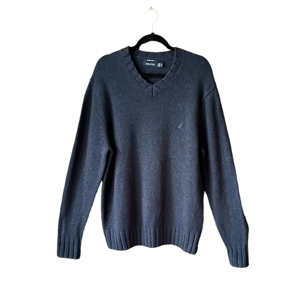 Vintage Nautica V neck oversize Merino Wool Sweater. Size XL